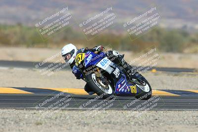 media/Dec-08-2024-CVMA (Sun) [[267e5a7075]]/Race 4-Amateur Supersport Middleweight/